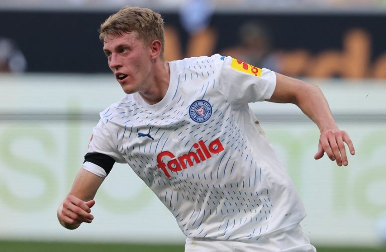 Holstein Kiel vs. RB Leipzig (7.12.2024): Zeitplan, Übertragung und Favorit