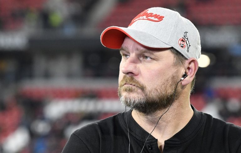 Trainer gesucht: Wer übernimmt den HSV?